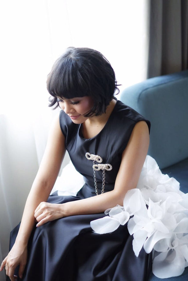 Andien Aisyah in Barli Asmara's Black & White Orchid Fervor from the Indonesia Fashion Week 2017