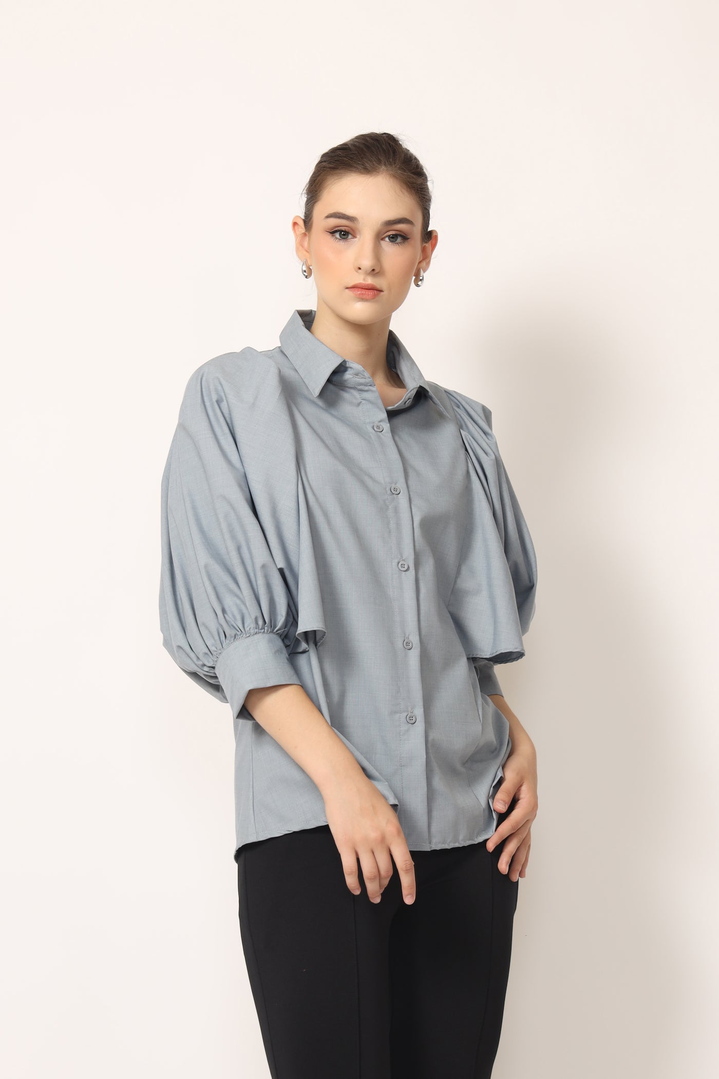 Queen Shirt In Light Blue