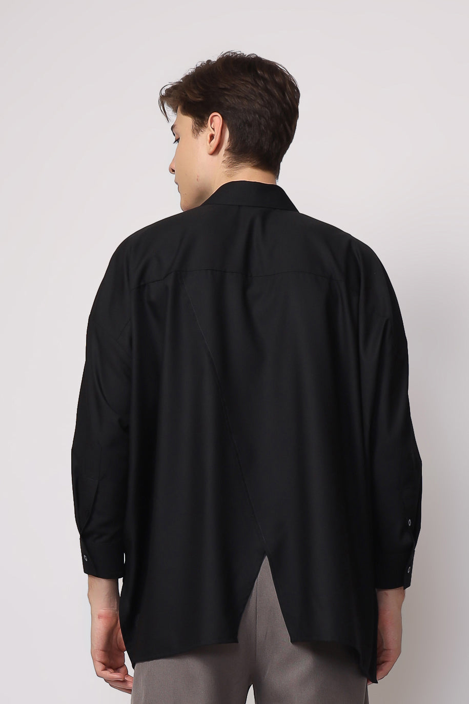 Volk Oversize Shirt in Black