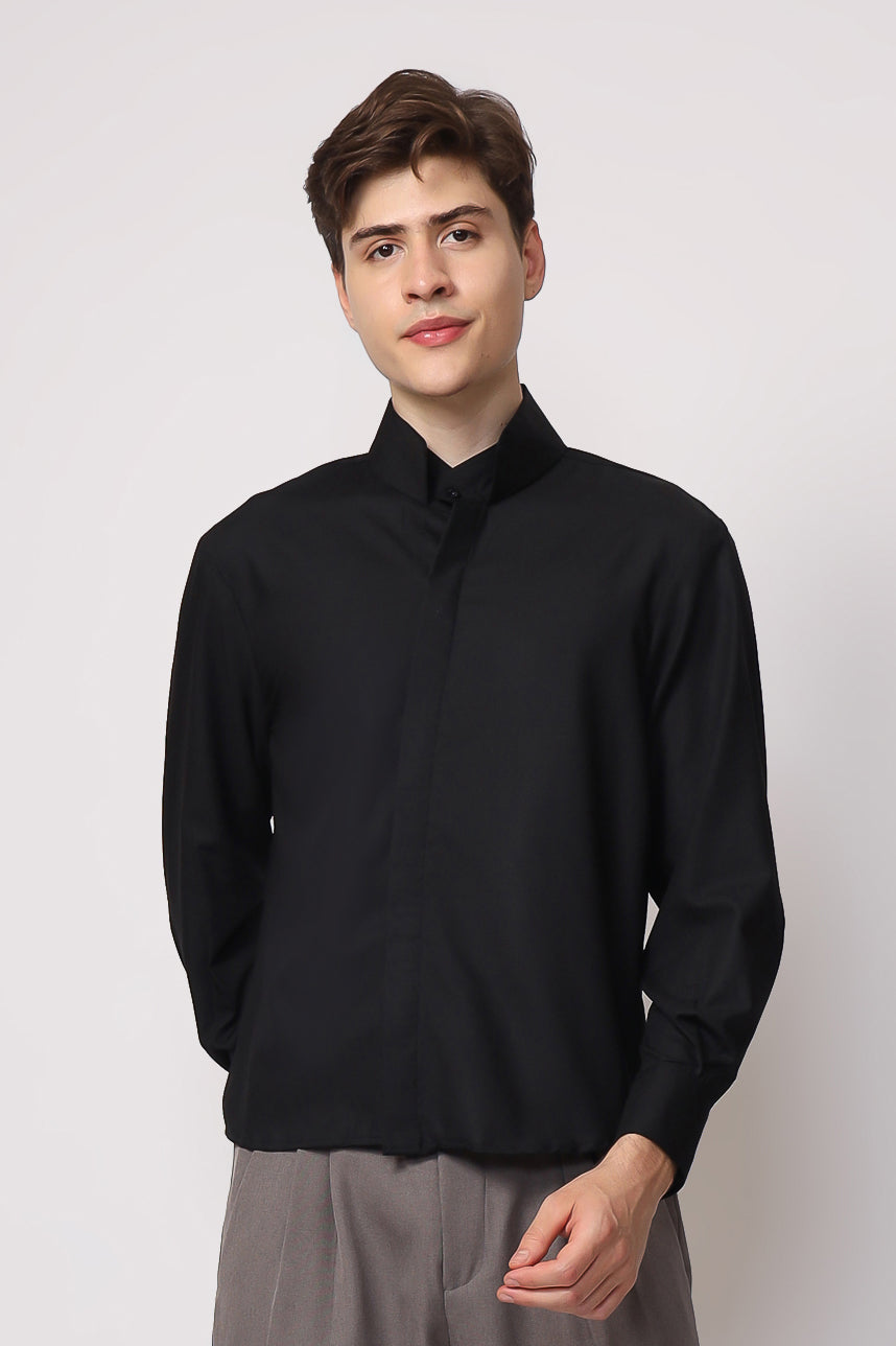 Wolf Shirt in Black