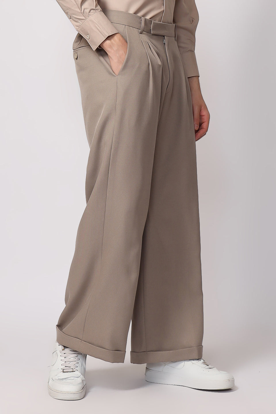 Leon Pants In Sand