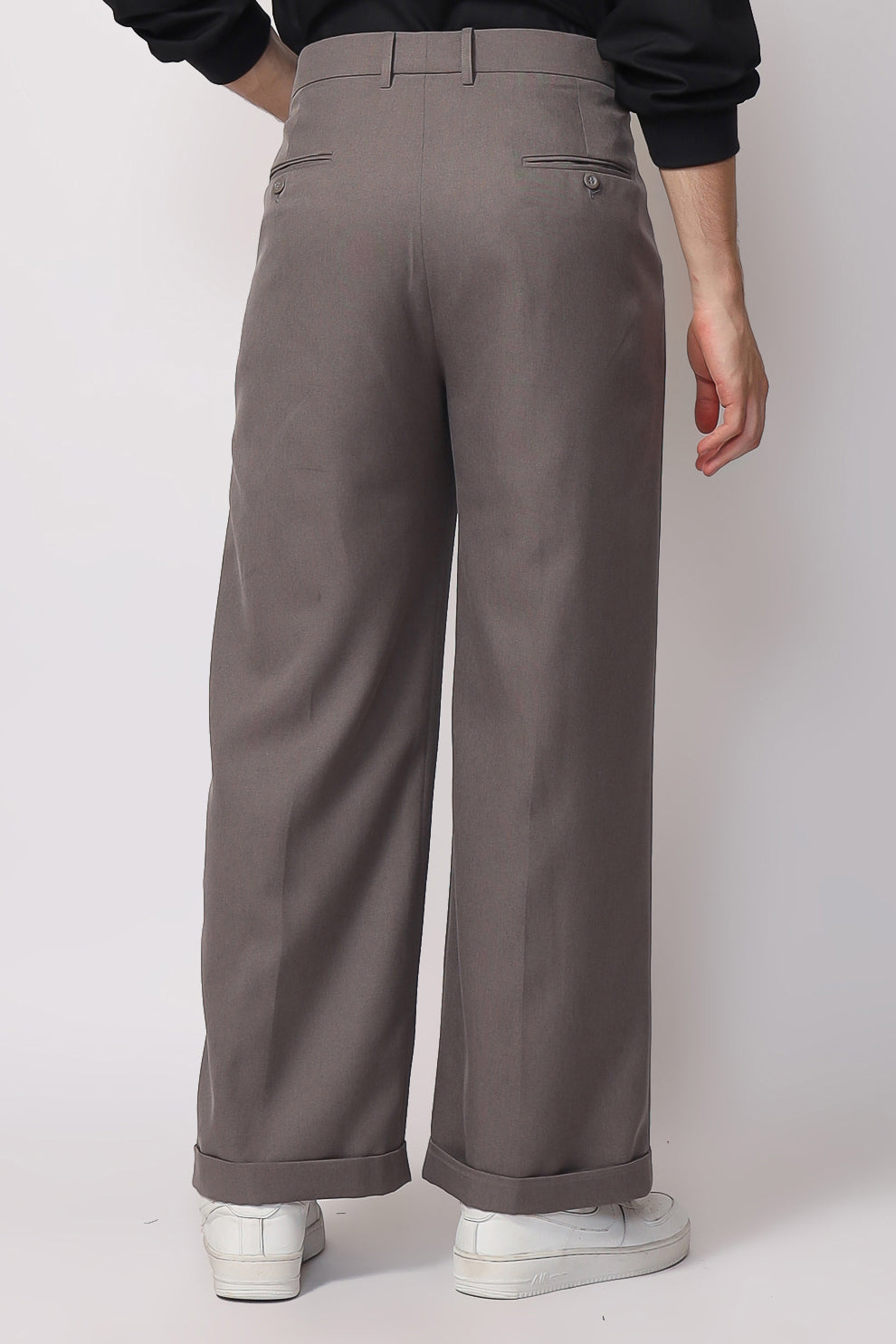 Leon Pants In Grey