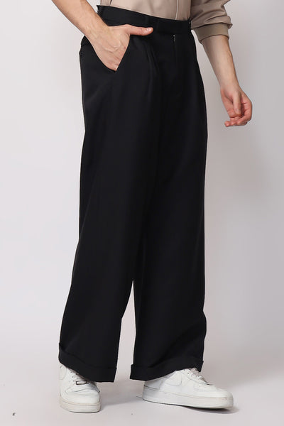 Leon Pants In Black