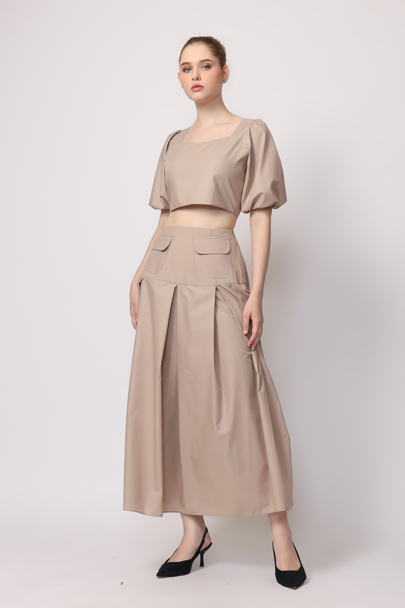 Nael Crop Top in Sand